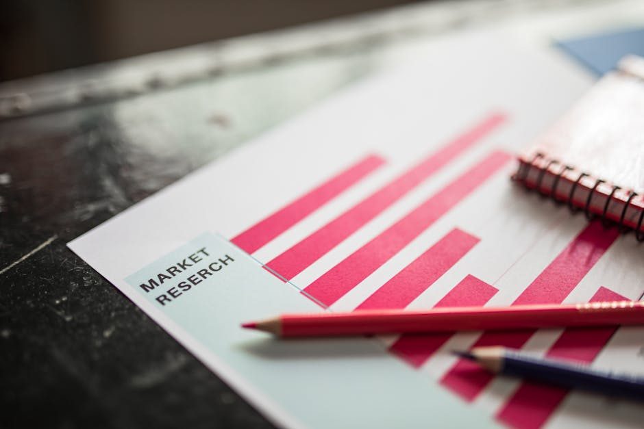 Arbeitsblätter, Checklisten und Journalvorlagen auf einem Tisch